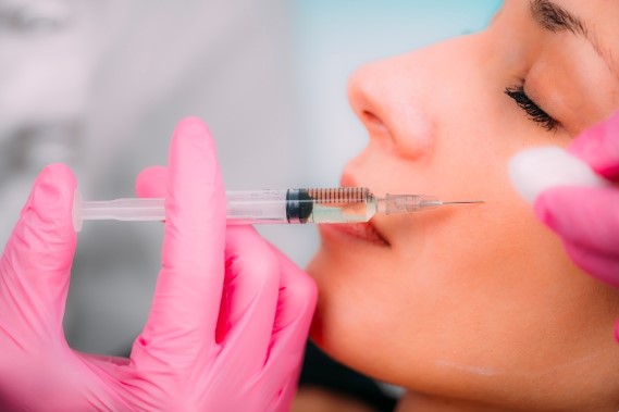 The Secret to a Balanced Profile: Chin Filler Treatment in Dubai